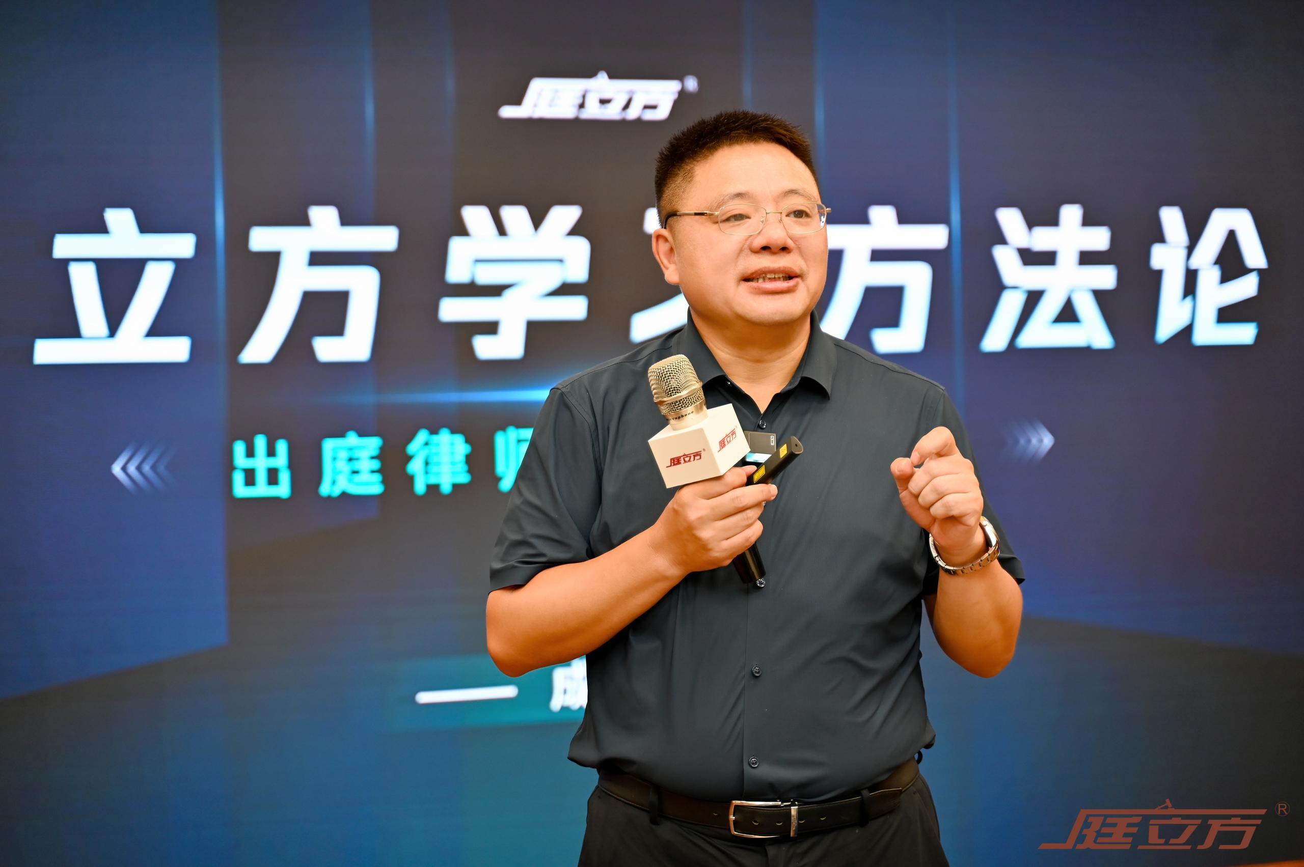 我电商平台逼商家签独家协议被举报，会被定性涉黑涉恶吗？